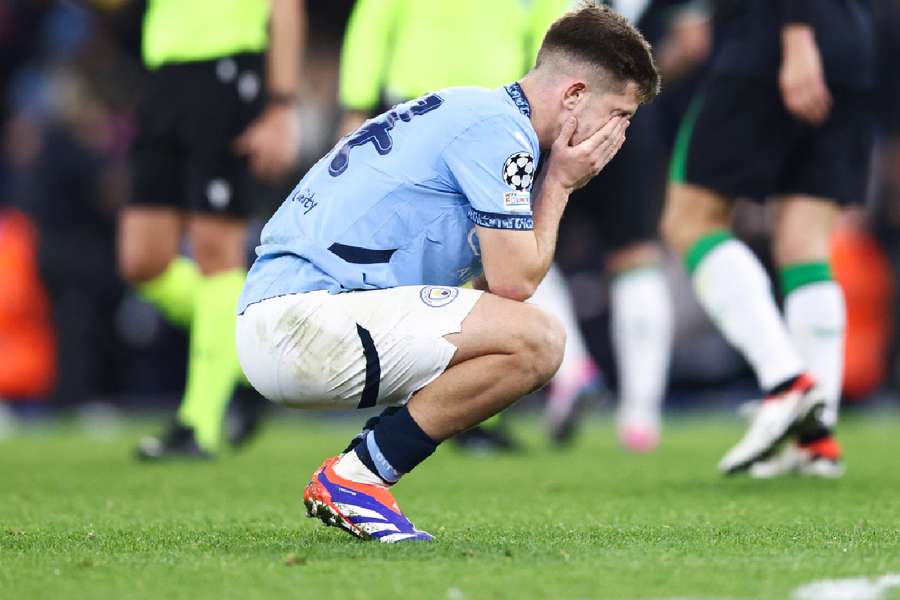 City voltou a desapontar, permitindo um empate após abrir três gols de frente 