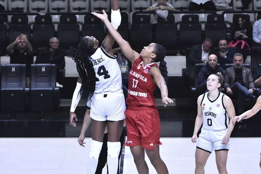 Benfica perdeu com o Besiktas por 90-55