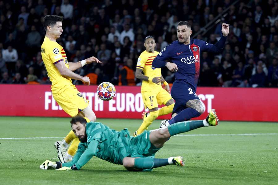Hiszpańskie media: Lewandowski kluczowy dla wygranej Barcelony w Paryżu