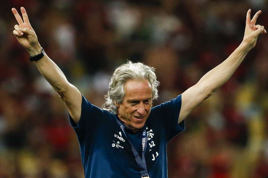 Jorge Jesus comemora o título da Recopa Sul-Americana com o Flamengo