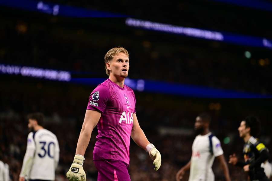 Antonín Kinský v brance Tottenhamu proti Leedsu čisté konto neudržel. Antonín Kinský v brance Tottenhamu proti Leedsu čisté konto neudržel.