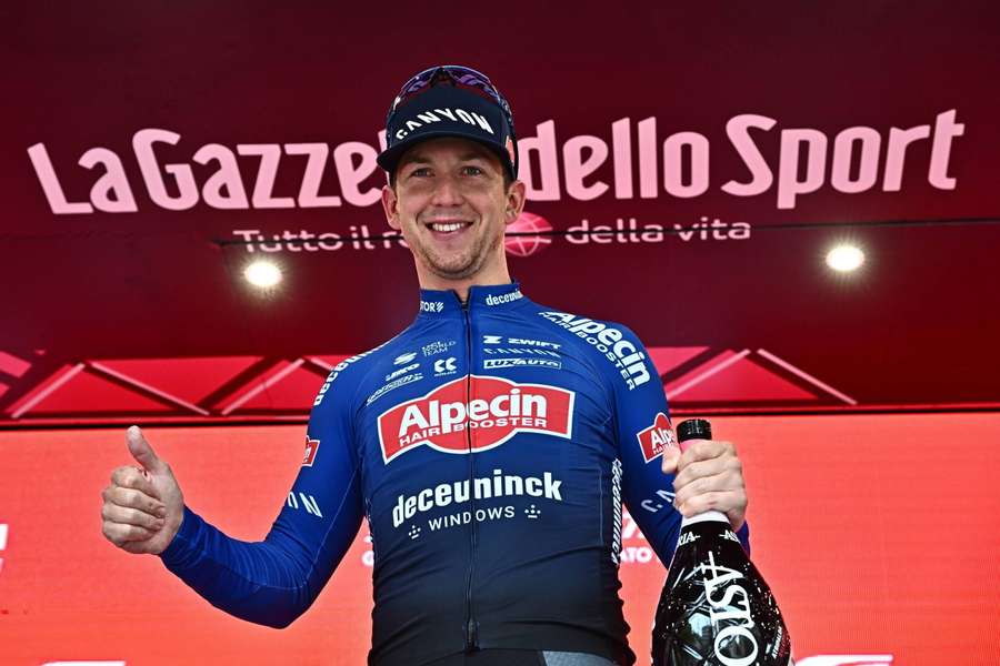 Kaden Groves wygrał piąty etap Giro d'Italia,Andreas Leknessund nadal liderem