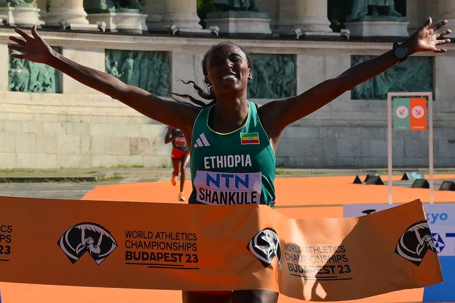 Shankule reina en el maratón femenino del Mundial.