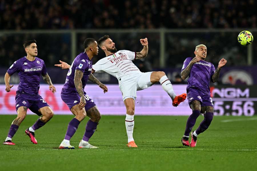 Fiorentina obrala AC Milán o všechny body.