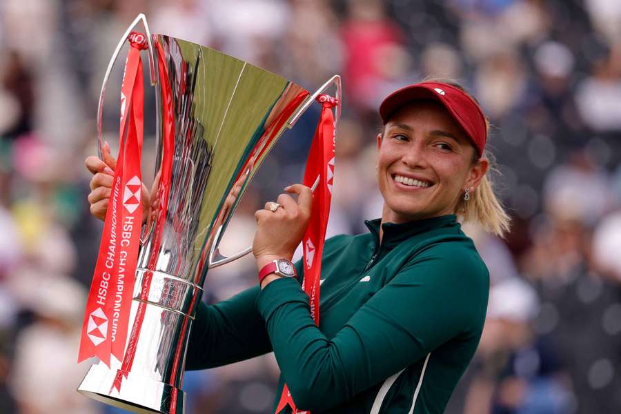 "Szczęśliwa przegrana” Donna Vekić triumfatorką na kortach londyńskiego Queen’s Clubu "Szczęśliwa przegrana” Donna Vekić triumfatorką na kortach londyńskiego Queen’s Clubu