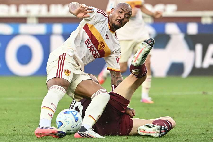 Donyell Malen sta per realizzare il primo gol contro il Torino Donyell Malen sta per realizzare il primo gol contro il Torino