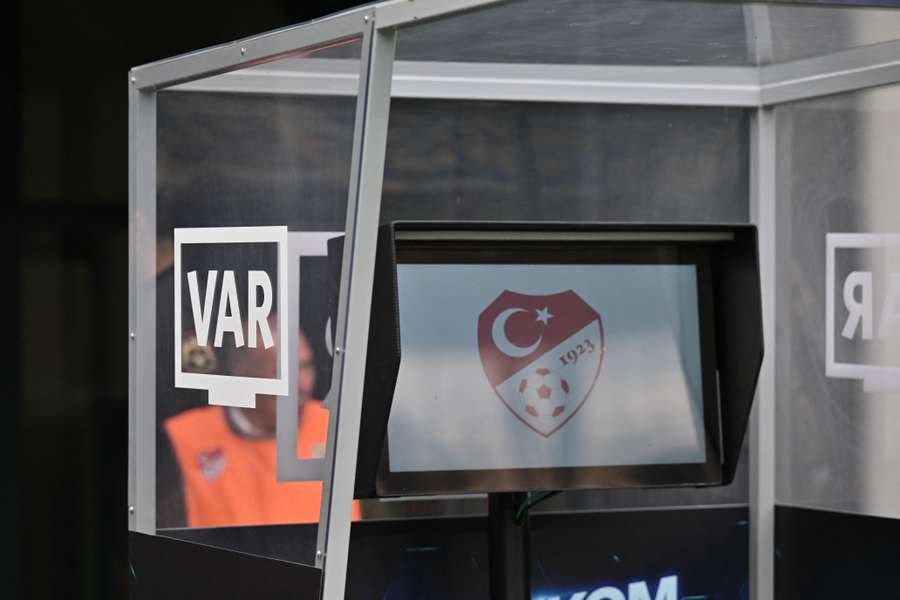 Bufera sugli arbitri in Turchia