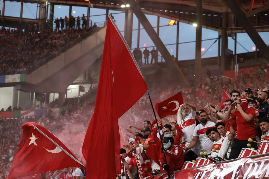 Noi arestări în Turcia pentru pariuri ilegale Noi arestări în Turcia pentru pariuri ilegale