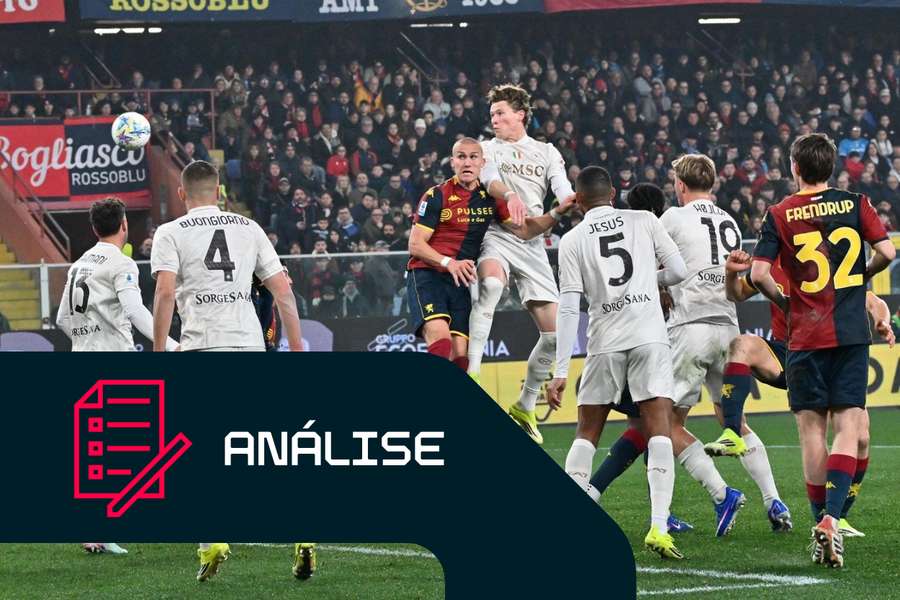 Scott McTominay, do Nápoles, durante o jogo frente ao Génova Scott McTominay, do Nápoles, durante o jogo frente ao Génova