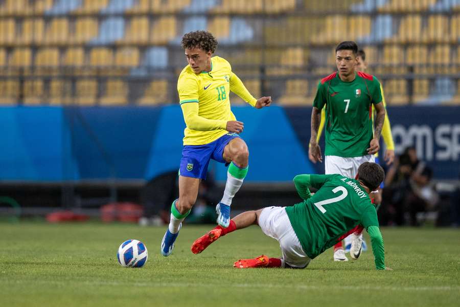 Pan de Santiago: Brasil vence na estreia do futebol masculino com