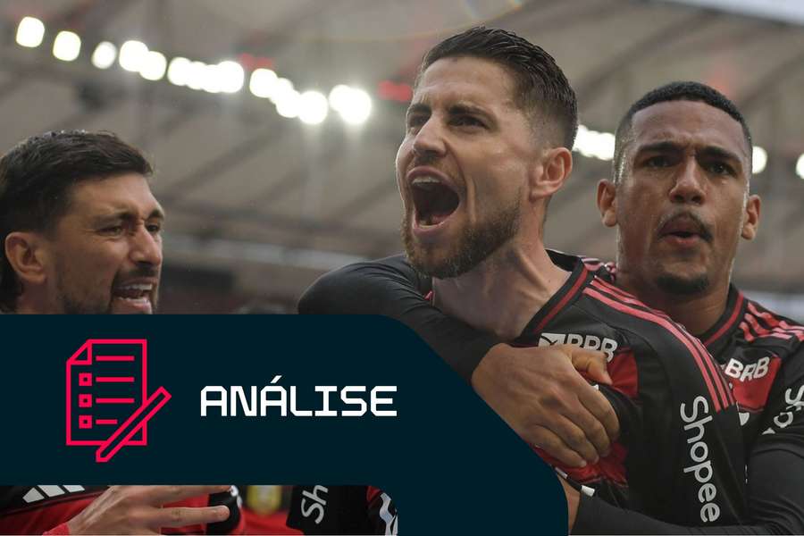 Jorginho, do Flamengo, comemora seu gol contra o Palmeiras Jorginho, do Flamengo, comemora seu gol contra o Palmeiras