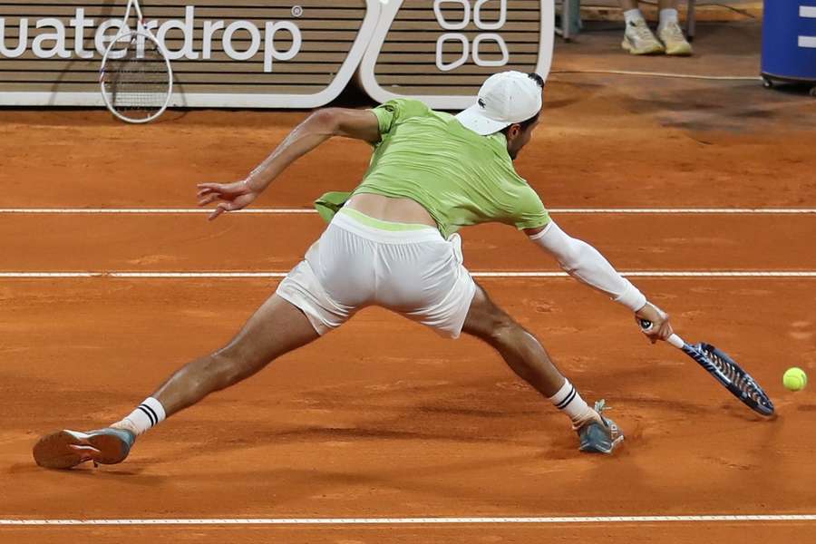 Tenis Flash: Trwa spokój po Wimbledonie. Alcaraz coraz bliżej powrotu do gry