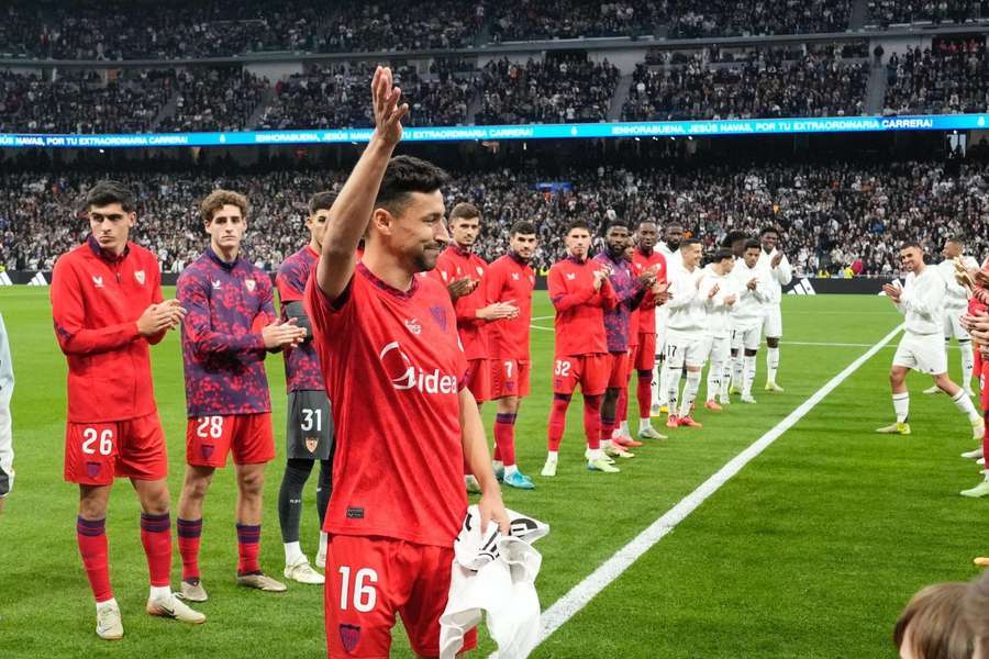 Jesús Navas, tras el pasillo que ha recibido en el Real Madrid-Sevilla