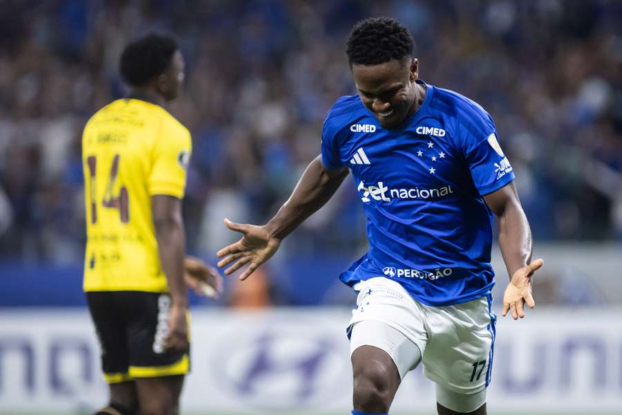 O Cruzeiro fez uma grande partida contra o Barcelona-EQU O Cruzeiro fez uma grande partida contra o Barcelona-EQU