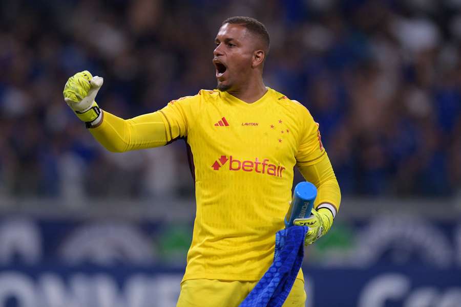 Anderson comemora vitória do Cruzeiro no Mineirão