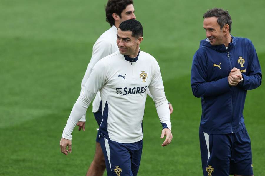 Cristiano Ronaldo no treino da Seleção Nacional