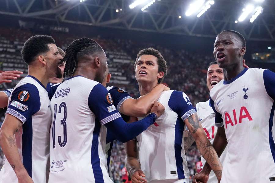 Tottenham vyhral finále Európskej ligy.