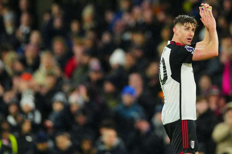Tom Cairney renovou com o Fulham até 2025