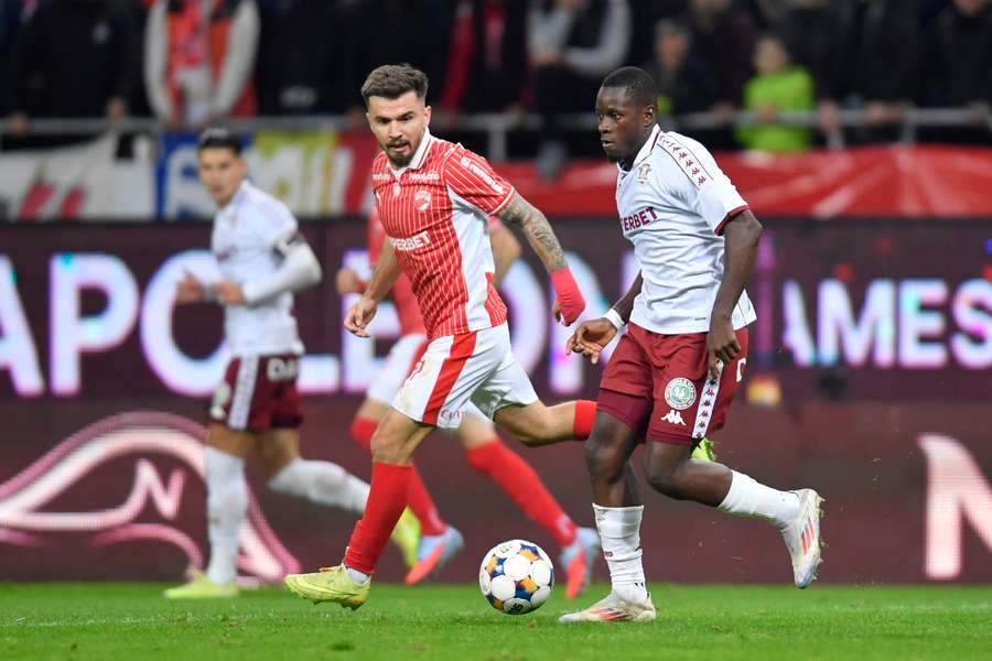 Dinamo Bucuresti and Rapid Bucuresti are in contention for the Romanian title this season.