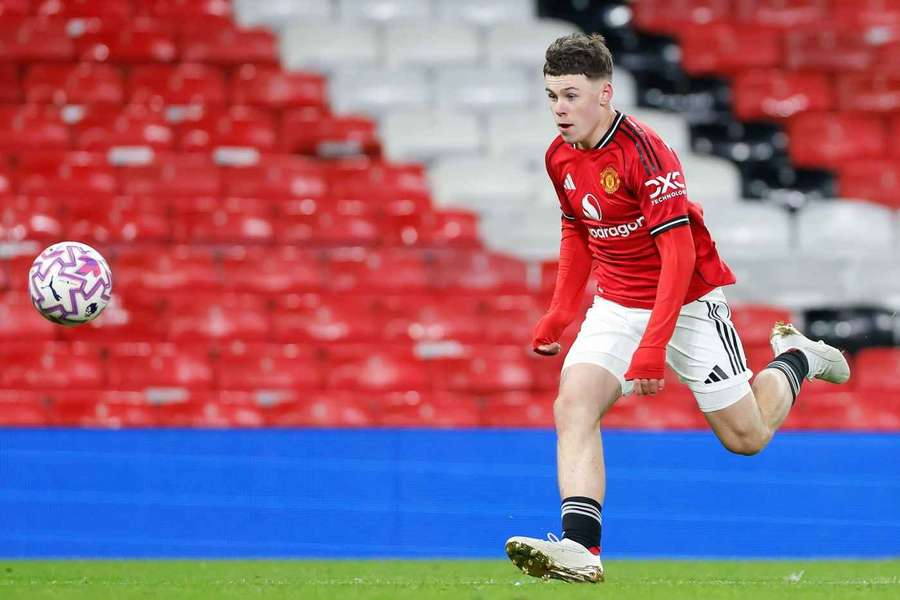Rooney Jr shoots down Man Utd contract claims