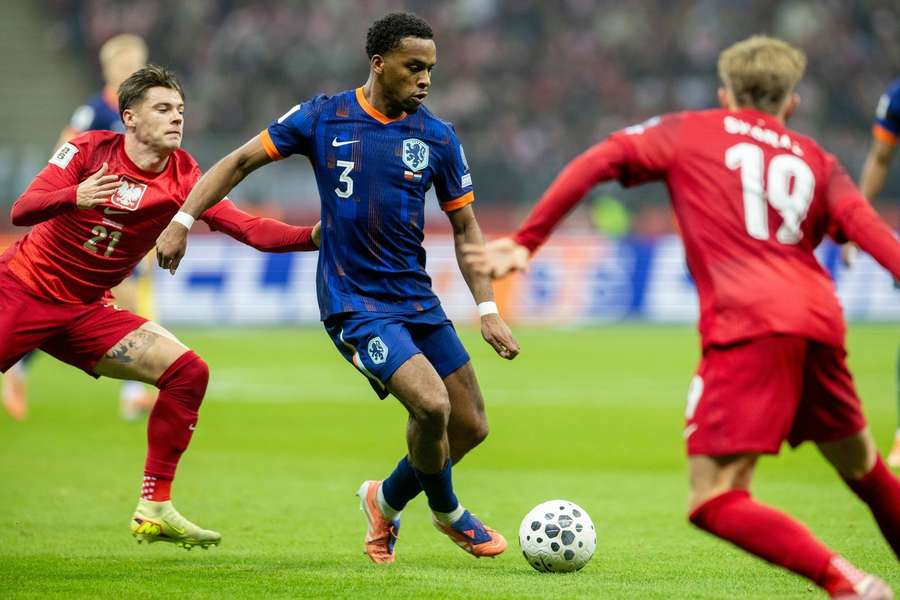 Holenderskie media: "nieoficjalny" awans po przeciętnym meczu w Warszawie Holenderskie media: "nieoficjalny" awans po przeciętnym meczu w Warszawie