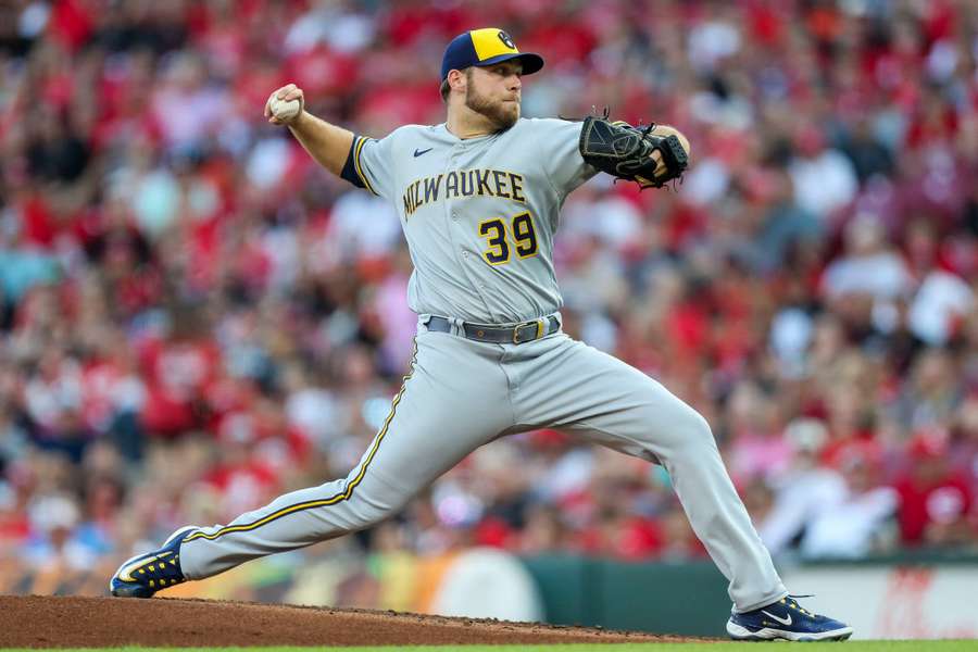 Burnes pitches against the Cincinnati Reds in the second inning