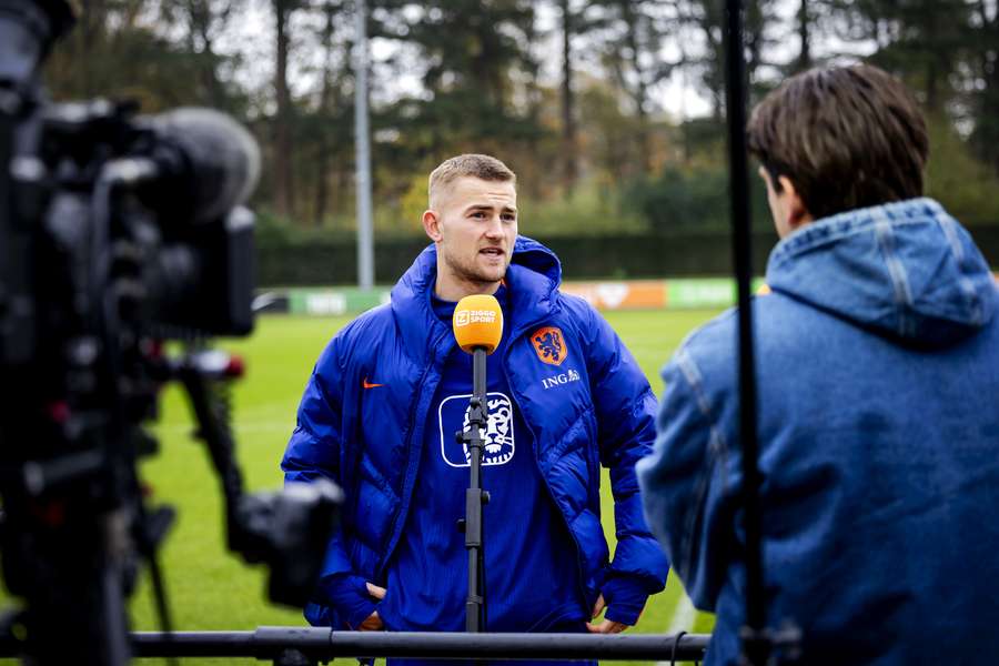 De Ligt moet bij Oranje opnieuw wachten op zijn kans