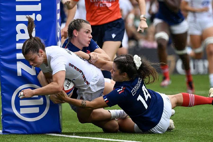 Les Bleues ont subi la puissance anglaise.