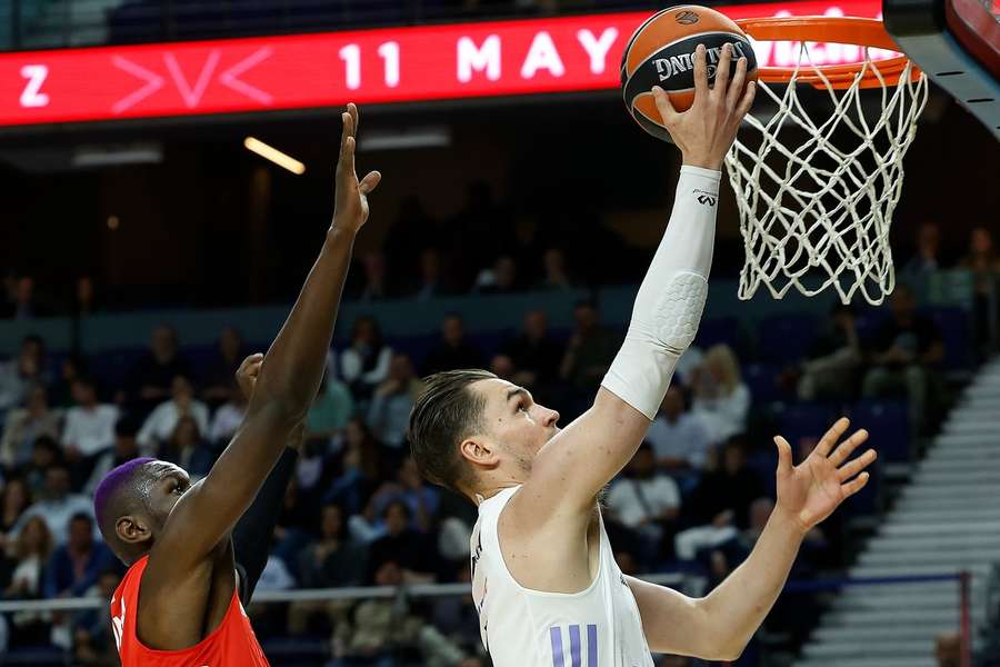 Mario Hezonja (r.) war am Donnerstagabend nicht zu stoppen.