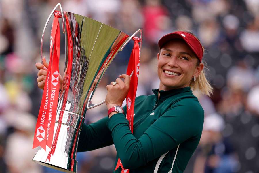 Vekičová ovládla turnaj v Queen's Clube. Vekičová ovládla turnaj v Queen's Clube.