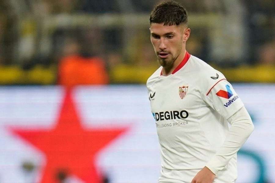 José Ángel Carmona deixa o Sevilha em definitivo