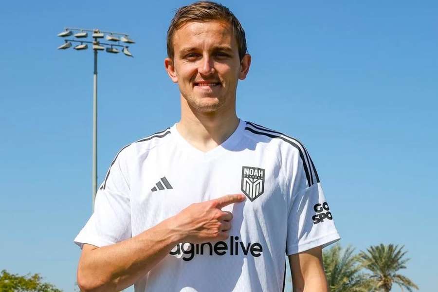 Zolotic apresentado no FC Noah Zolotic apresentado no FC Noah