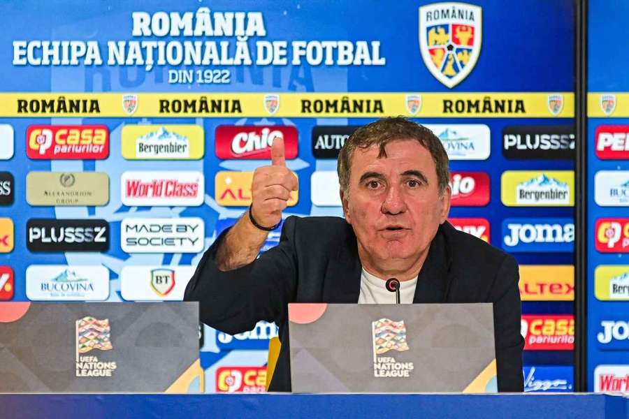 Gheorghe Hagi, selecționerul României Gheorghe Hagi, selecționerul României