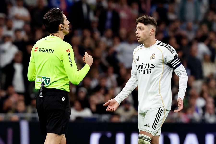Ex-Barcelona director Freixa: Give Valverde 12 matches!