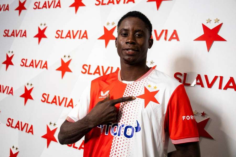 Okonkwo začne v B-týmu Slavie.