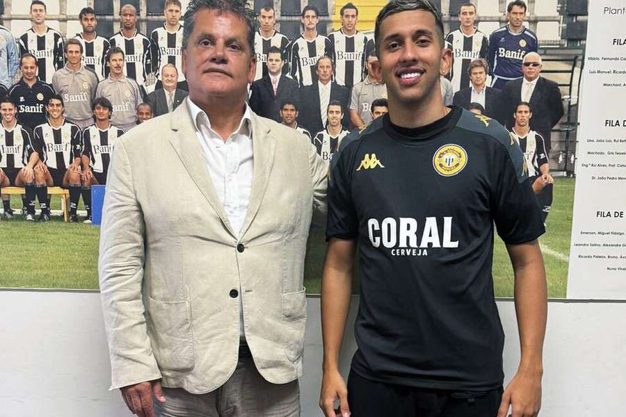 Douglas Nathan foi apresentado pelo Nacional em julho