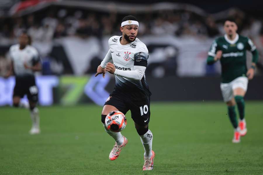 Cartonaș galben pentru jucătorii care stau cu piciorul pe minge, anunță Federația Braziliană de Fotbal