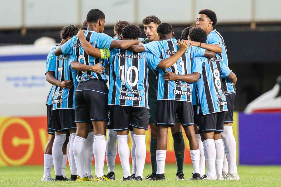 O Grêmio quer confirmar o favoritismo no Grupo 2 da Copinha O Grêmio quer confirmar o favoritismo no Grupo 2 da Copinha