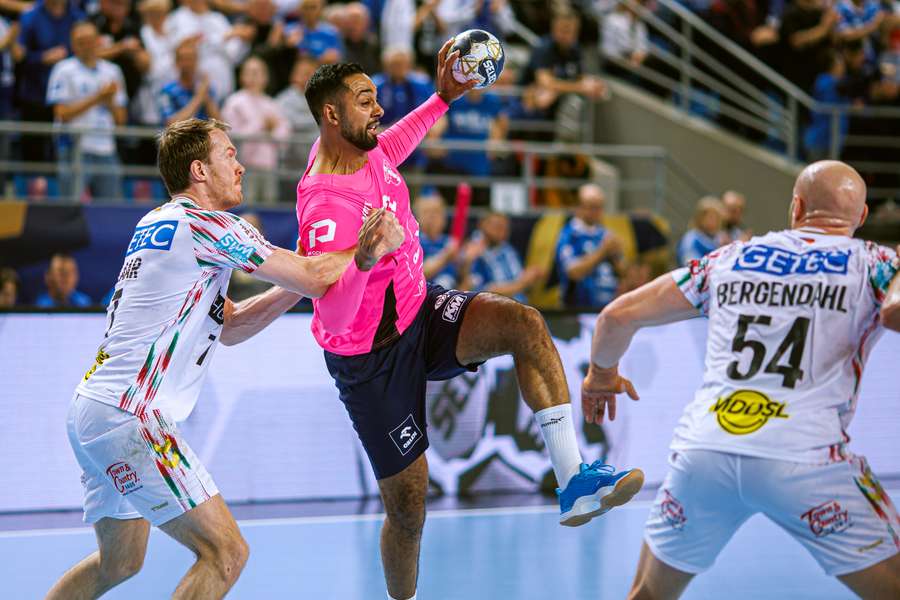 Orlen Wisła remisuje z SC Magdeburg, odbierając rywalom pierwsze punkty w Lidze Mistrzów Orlen Wisła remisuje z SC Magdeburg, odbierając rywalom pierwsze punkty w Lidze Mistrzów