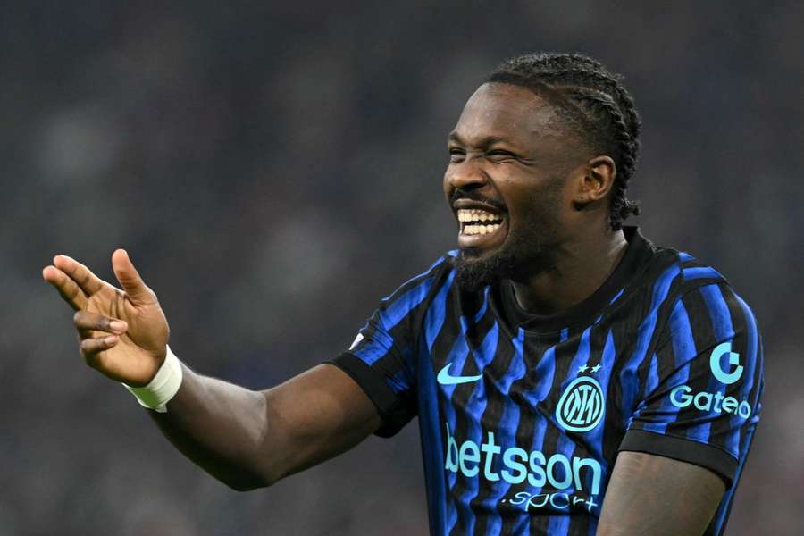 Marcus Thuram fez dois gols pelo alto