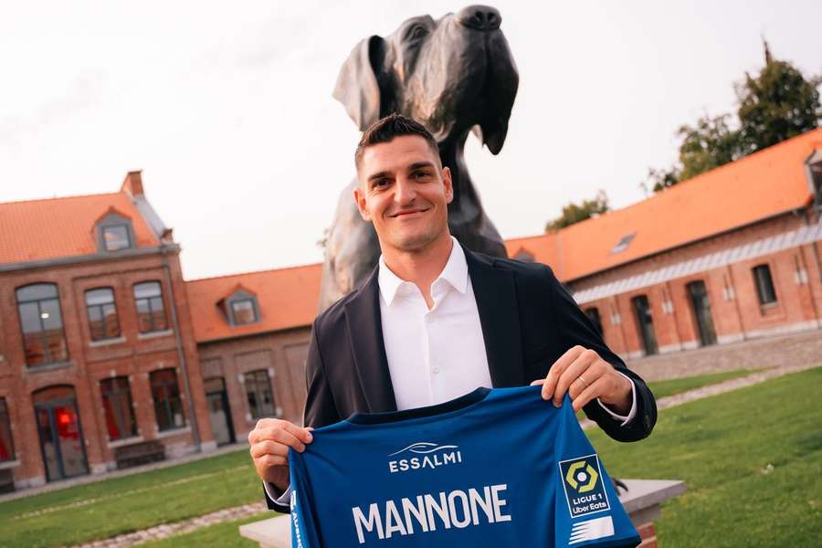 Vito Mannone é reforço do Lille