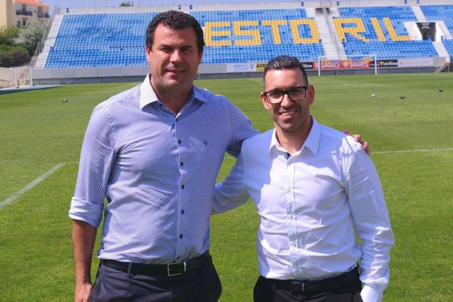 Pedro Alves na porta de saída do Estoril