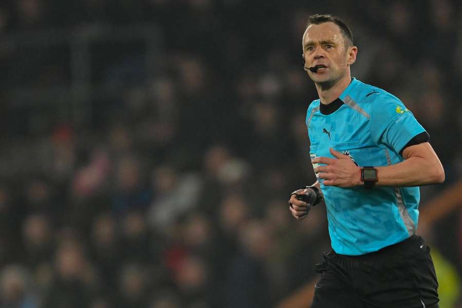 Wiedersehen zwischen Stuart Attwell und dem DFB-Team