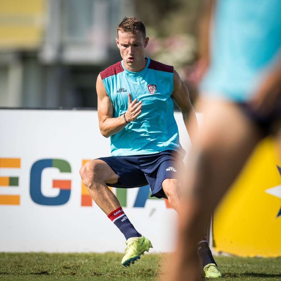 Jakub Jankto durante treino com a seleção tcheca