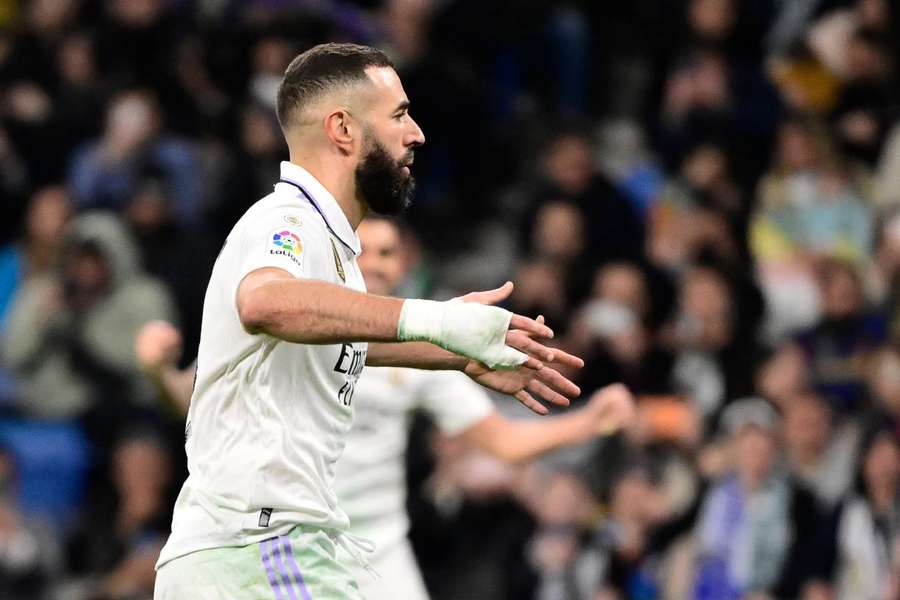 Benzema chegou a 16 gols pelo Real Madrid nesta temporada