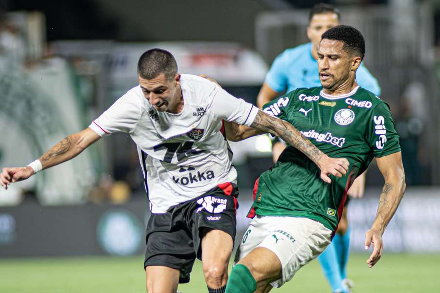 Palmeiras goleou Vitória por 5 a 1 no primeiro turno do Brasileirão 2026, em Barueri Palmeiras goleou Vitória por 5 a 1 no primeiro turno do Brasileirão 2026, em Barueri