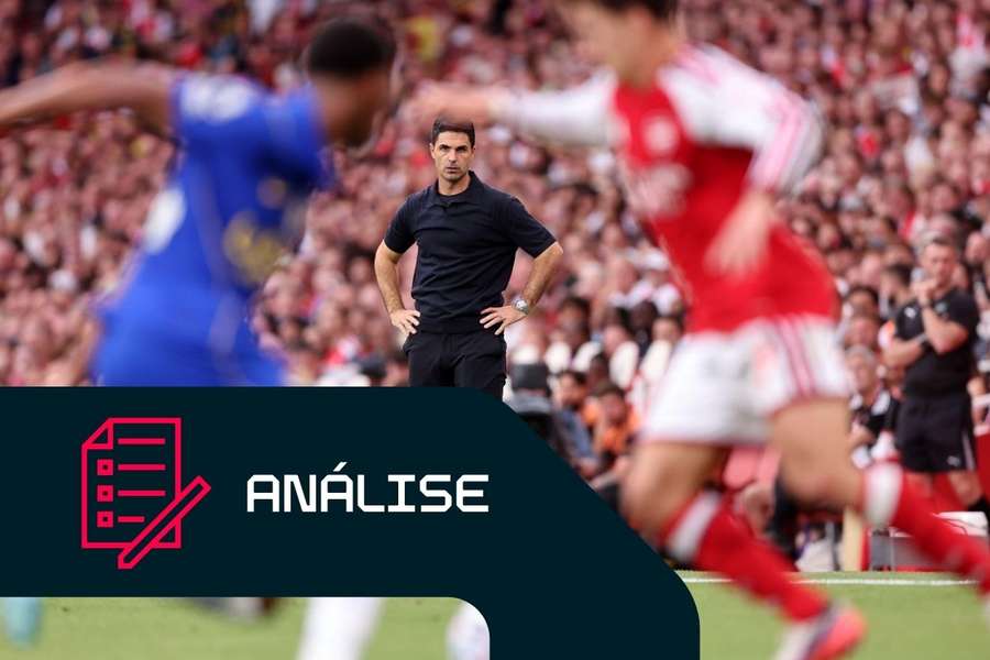 Mikel Arteta, do Arsenal, observa o jogo frente ao Chelsea Mikel Arteta, do Arsenal, observa o jogo frente ao Chelsea