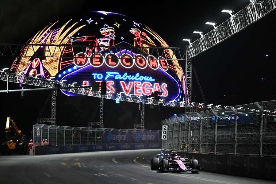 Russell z pole position, a Verstappen przed Norrisem w kwalifikacjach w Las Vegas
