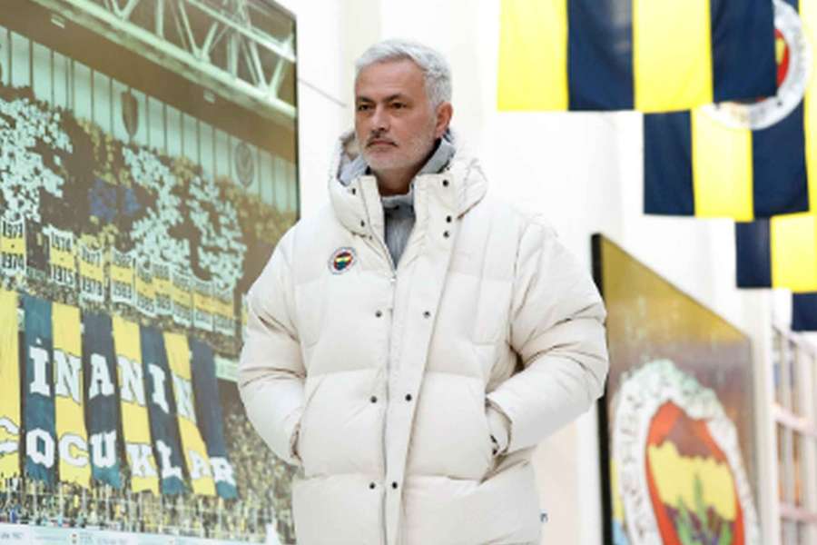 Trenér Fenerbahce Istanbul José Mourinho.