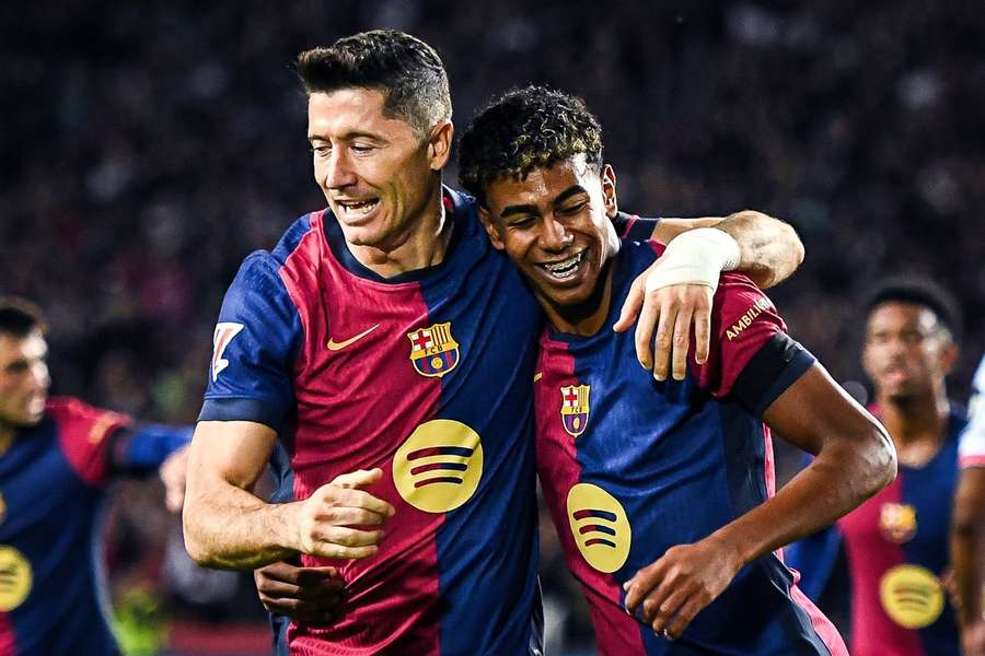 Lewandowski fez dois na goleada do Barça sobre o Sevilla